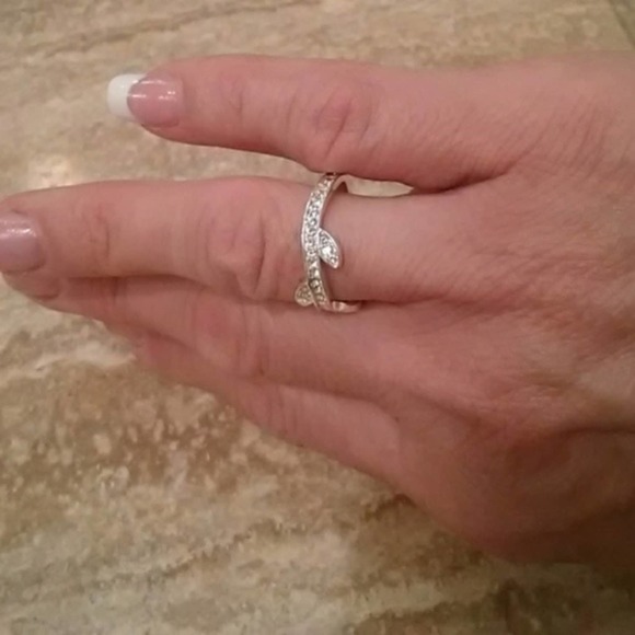 FAMILY TREE RING 925 Silver Size 8.5 Simulated Diamond Family Leaves Ring Dainty - Picture 5 of 12